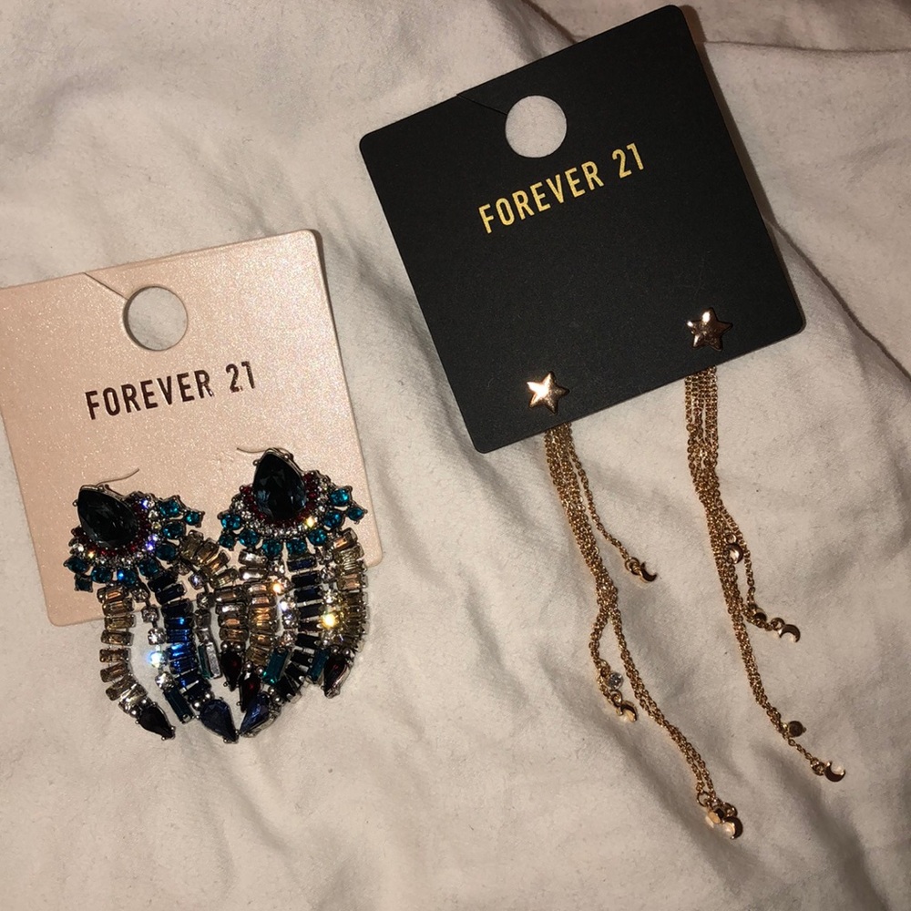 Forever 21 Earrings Set